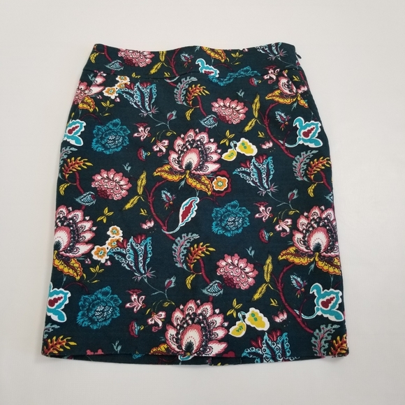 LOFT Dresses & Skirts - Ann Taylor Loft Floral Print Skirt Size 8
